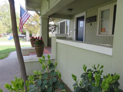 522 Flower St, Turlock, CA 95380 photo 4