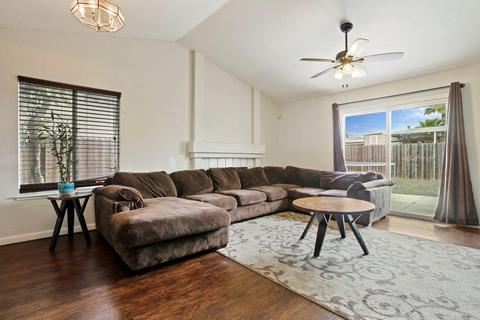 645 Downing Dr, Galt, CA 95632 photo 9