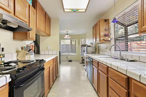 606 Downing Dr, Galt, CA 95632 photo 14