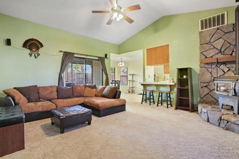 606 Downing Dr, Galt, CA 95632 photo 4