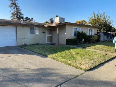 1695 E 26th St, Merced, CA 95340 photo 1