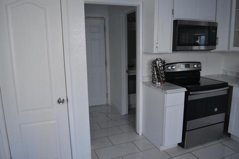 2013 Hulst Ct, Modesto, CA 95356 photo 17