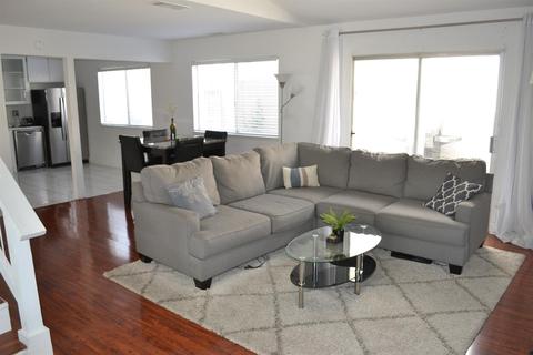 2013 Hulst Ct, Modesto, CA 95356 photo 9