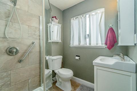 819 E Minnesota Ave, Turlock, CA 95382 photo 16