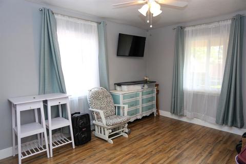 207 Palin Ave, Galt, CA 95632 photo 13