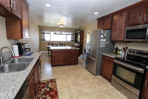 207 Palin Ave, Galt, CA 95632 photo 5