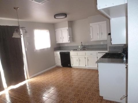56 Division St, Planada, CA 95365 photo 3