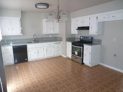 56 Division St, Planada, CA 95365 photo 4