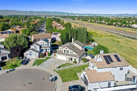 1691 Spring Ct, Tracy, CA 95376 photo 5
