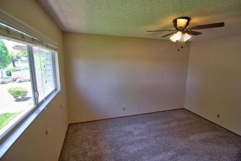 929 E Rumble, Modesto, CA 95350 photo 38