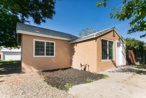 1009 Watson Ave, Modesto, CA 95358 photo 3