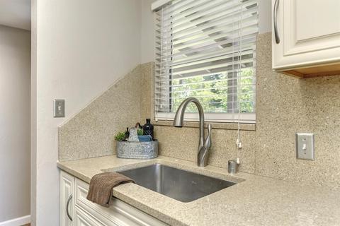 2142 Eric Rd, Carmichael, CA 95608 photo 14