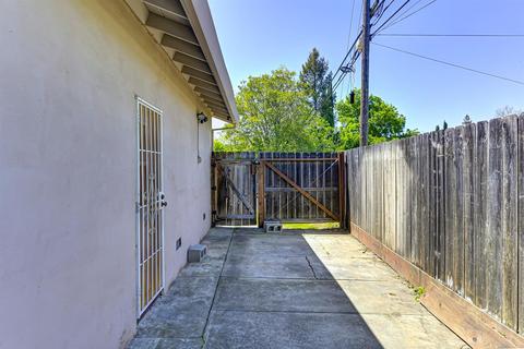 2142 Eric Rd, Carmichael, CA 95608 photo 27