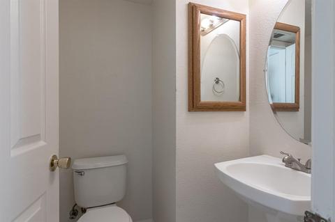 1034 Sparrow Hawk Ln, Patterson, CA 95363 photo 17