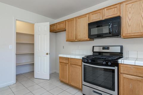 1034 Sparrow Hawk Ln, Patterson, CA 95363 photo 15