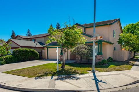1034 Sparrow Hawk Ln, Patterson, CA 95363 photo 2