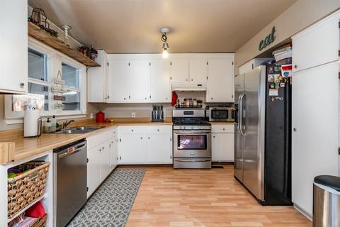 517 Melrose St, Modesto, CA 95354 photo 3