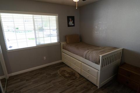 665 Bennington Ave, Turlock, CA 95382 photo 11