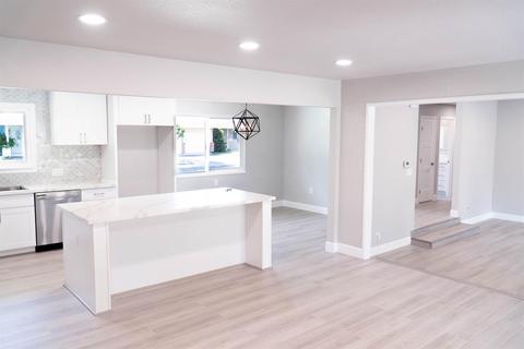 925 Bel Passi Dr, Modesto, CA 95350 photo 11