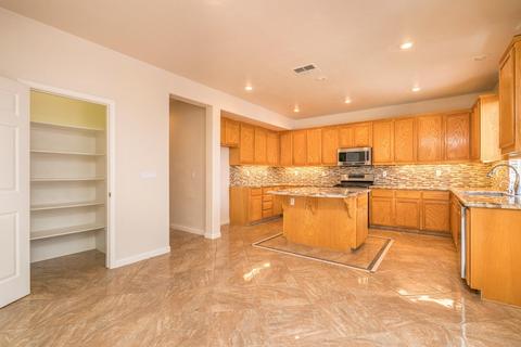 593 Summer Ln, Tracy, CA 95377 photo 3