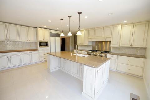 405 Northgate Dr, Modesto, CA 95350 photo 9