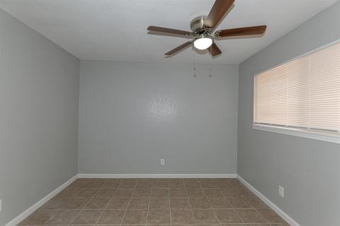 2523 Glen, Merced, CA 95340 photo 32