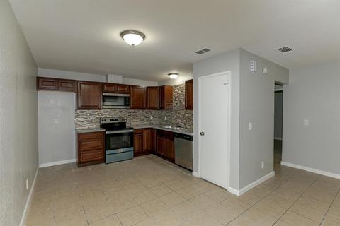 2523 Glen, Merced, CA 95340 photo 64