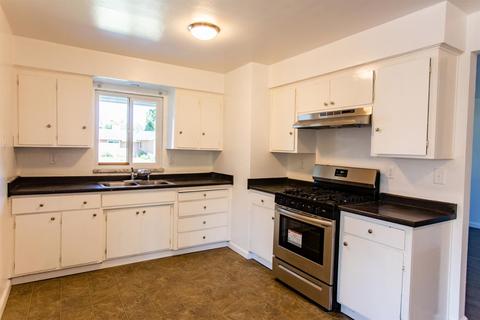 1005 Mock Ave, Modesto, CA 95351 photo 5