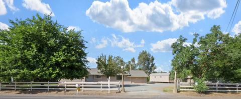 2419 E Woodson Rd, Acampo, CA 95220 photo 2
