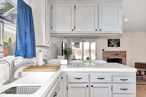554 Inaudi Ct, Patterson, CA 95363 photo 9