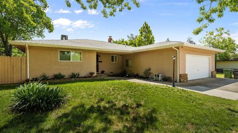 339 Crescent Dr, Galt, CA 95632 photo 2