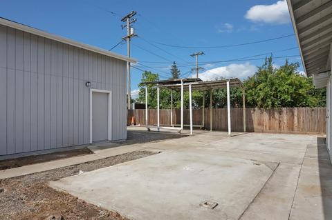 2056 Lance St, Modesto, CA 95354 photo 32