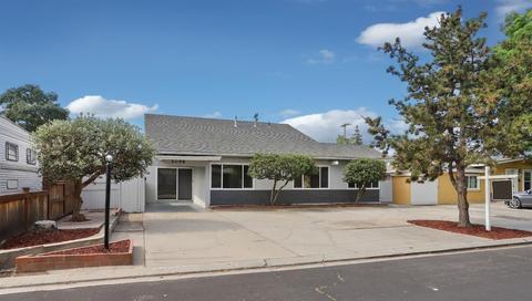 2056 Lance St, Modesto, CA 95354 photo 1