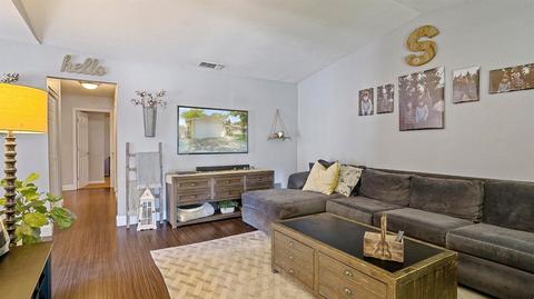 609 N N Hickory, Tracy, CA 95376 photo 2