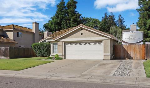 1027 Zumstein Dr, Ripon, CA 95366 photo 4