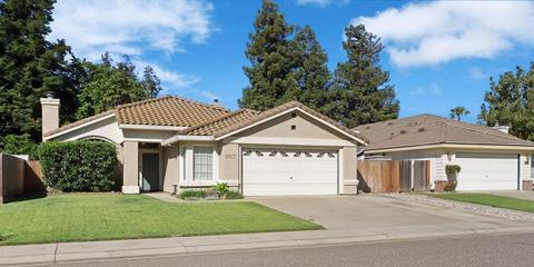 1027 Zumstein Dr, Ripon, CA 95366 photo 3
