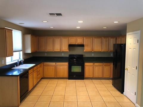 336 Roadrunner Dr, Patterson, CA 95363 photo 4