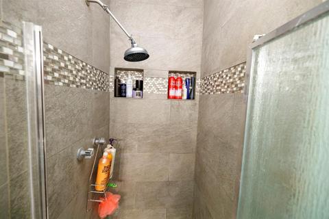 1921 Monte Verde Ave, Modesto, CA 95350 photo 40
