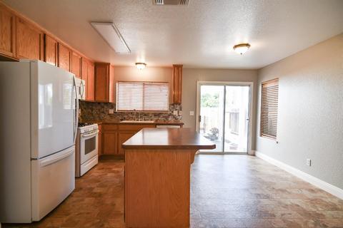 472 N Walnut Ave, Manteca, CA 95336 photo 13