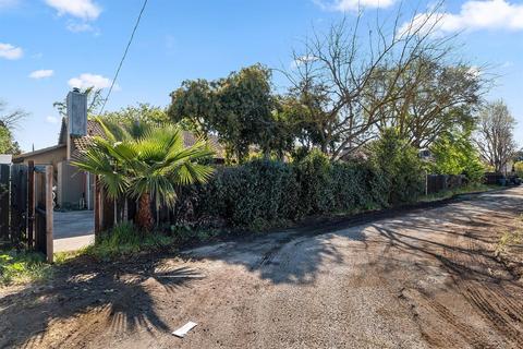 1141 Lillian Dr, Modesto, CA 95355 photo 35