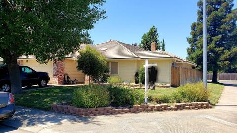 549 Swallow Ln, Lodi, CA 95240 photo 2