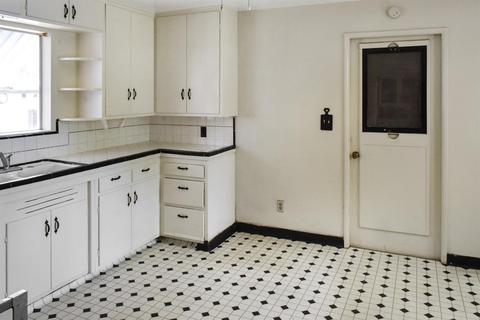 307 Rowland Ave, Modesto, CA 95354 photo 9