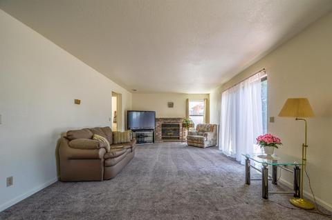 828 Orkney Dr, Patterson, CA 95363 photo 11