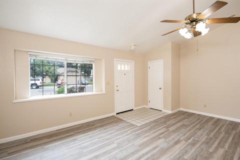 1916 Nutmeg Ct, Modesto, CA 95350 photo 4