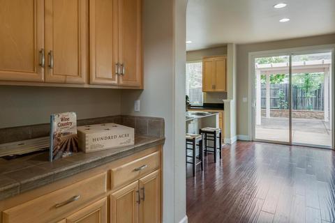1055 Ledgestone Dr, Folsom, CA 95630 photo 11