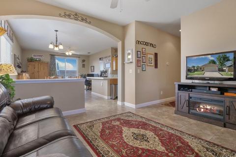 930 Bateman Ct, Galt, CA 95632 photo 8