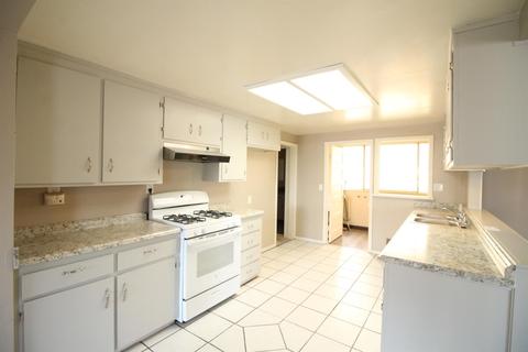 111 Rose Ln, Manteca, CA 95337 photo 9