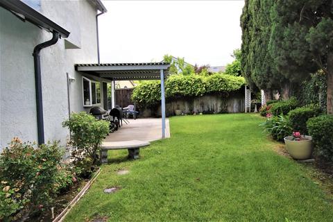 1924 Cobblestone Mnr, Modesto, CA 95355 photo 6