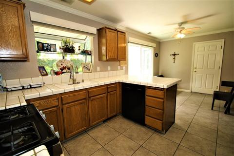 1924 Cobblestone Mnr, Modesto, CA 95355 photo 10
