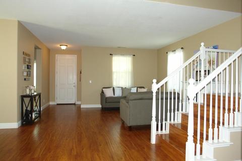 248 Cherry Blossom Ln, Patterson, CA 95363 photo 3